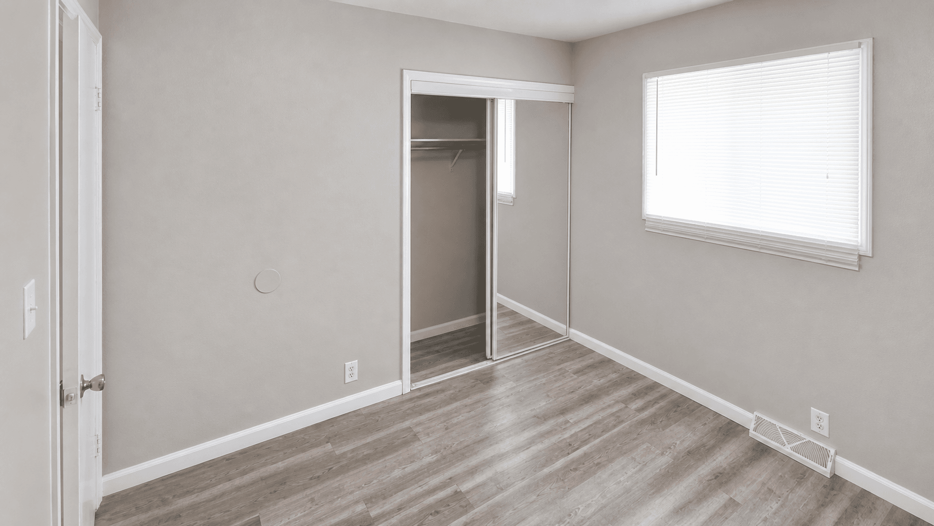 Kenosha Apartment: 4007 45th St.