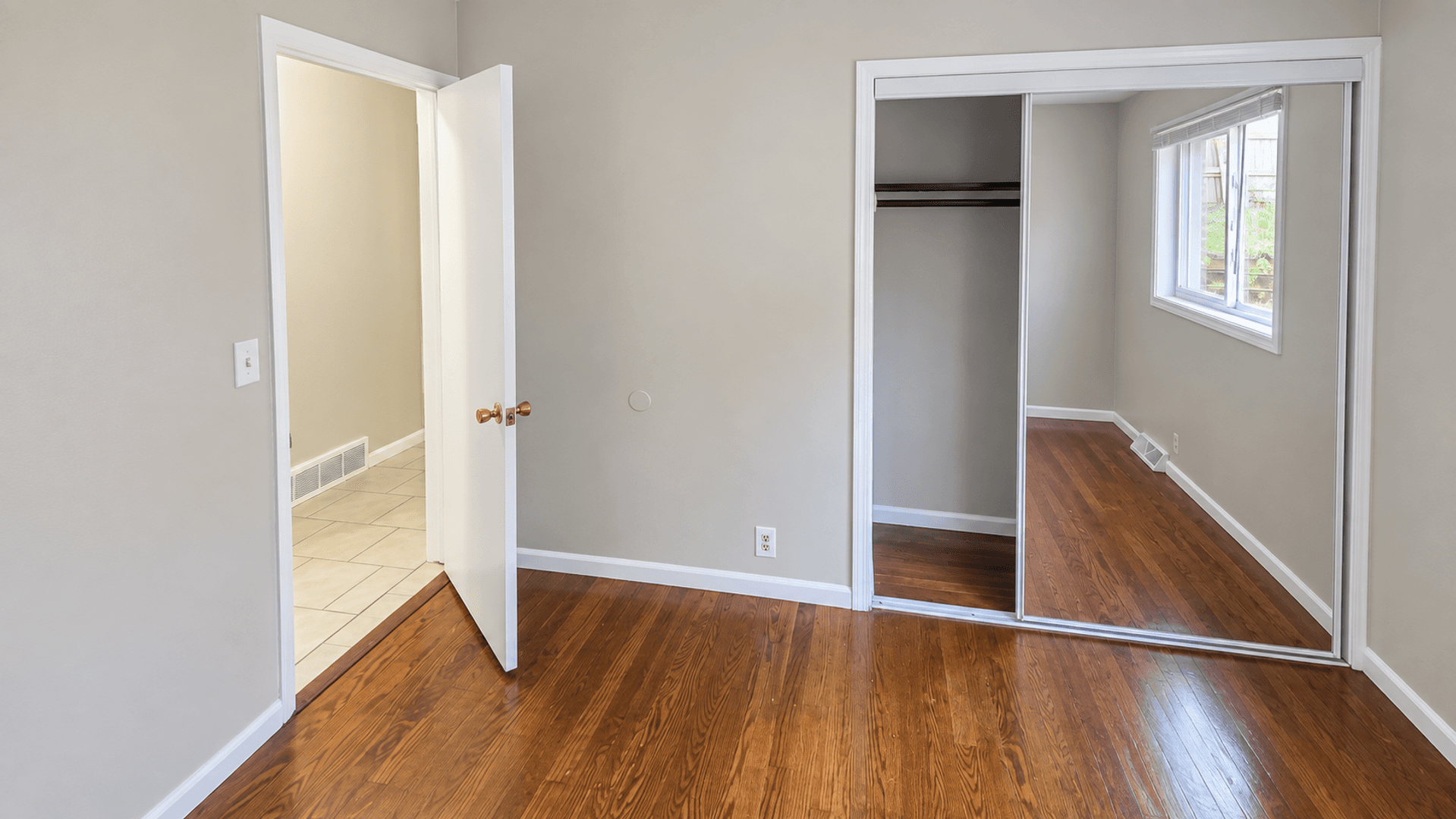 Kenosha Apartment: 4007 45th St.