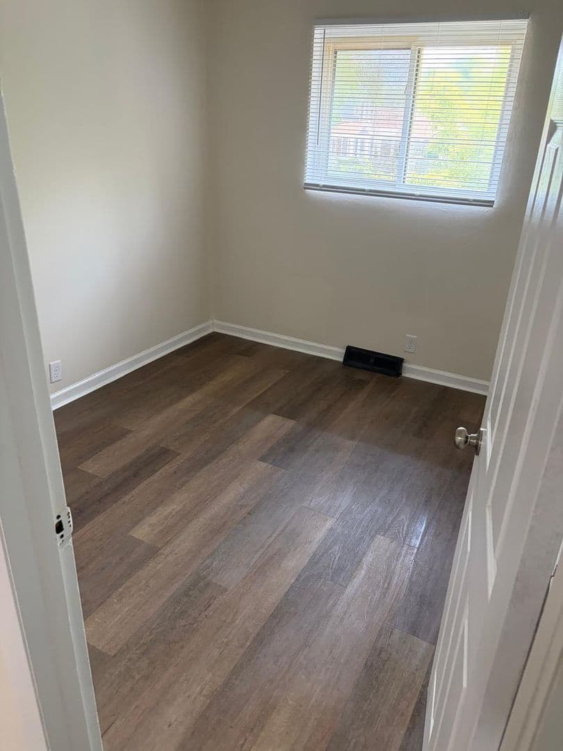 Kenosha Apartment: 4007 45th St.