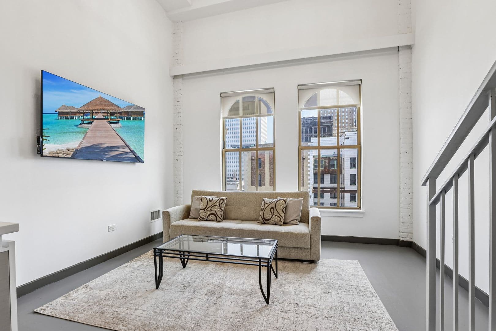 Newark Apartment: 810 Mayor Kenneth A. Gibson Blvd