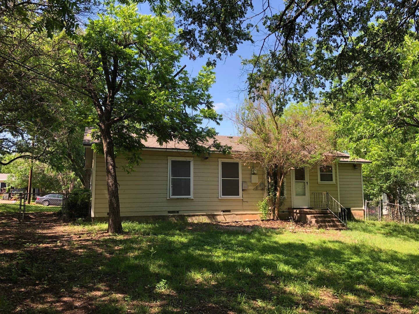 Waco House: 4216 Mitchell