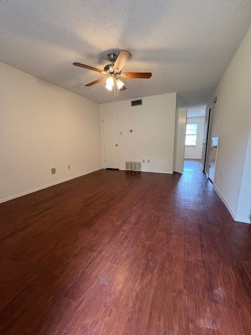 Waco House: 1226 Baylor Ave #119