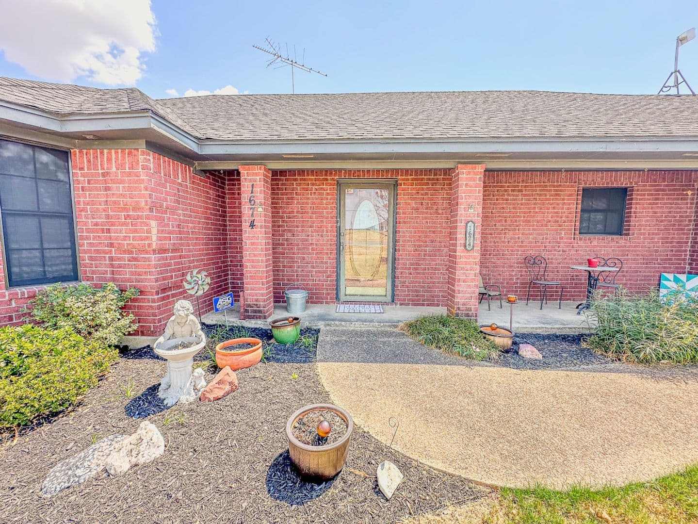 China Spring House: 1674 Culpepper Lane