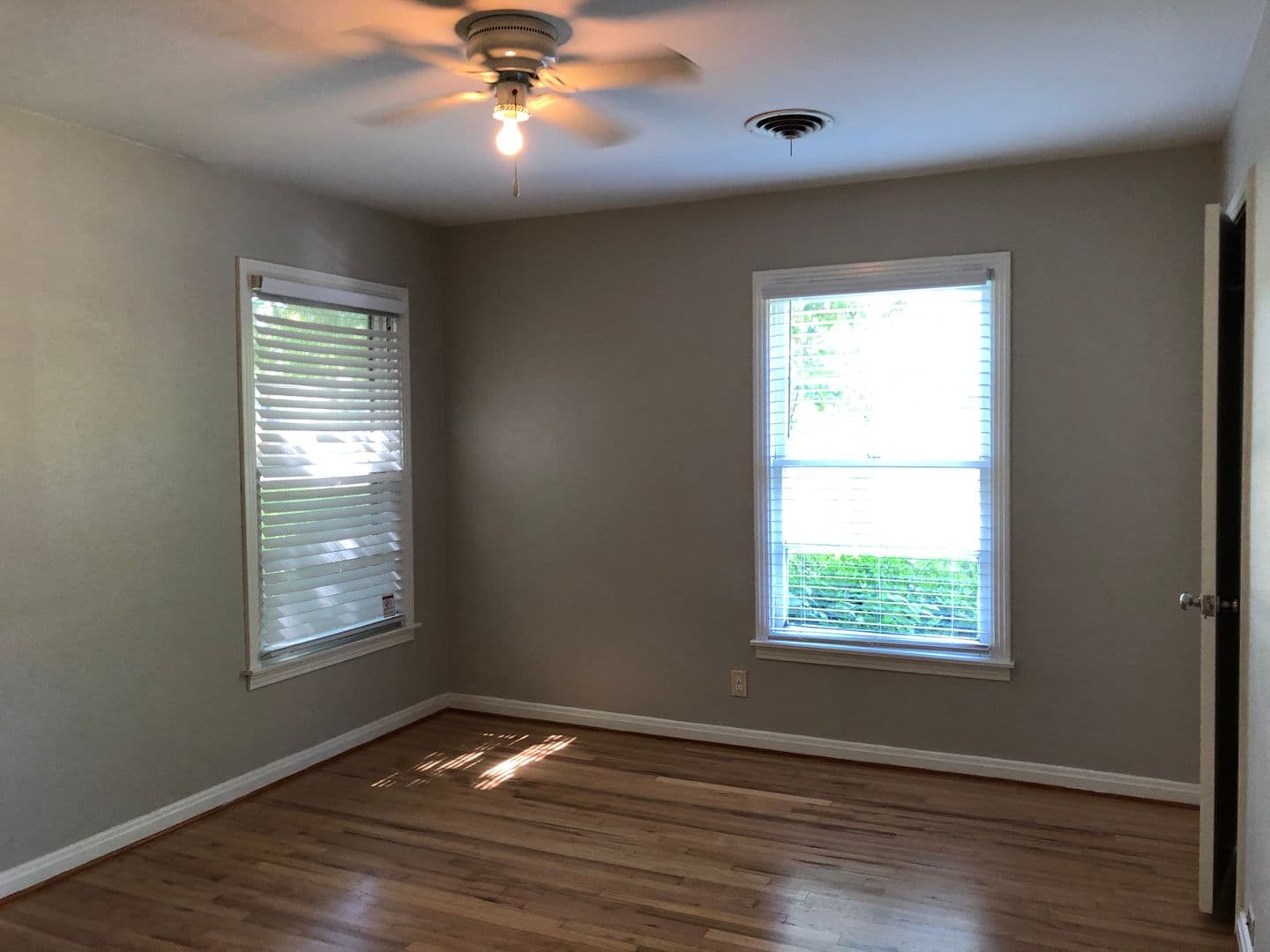 Waco House: 4216 Mitchell