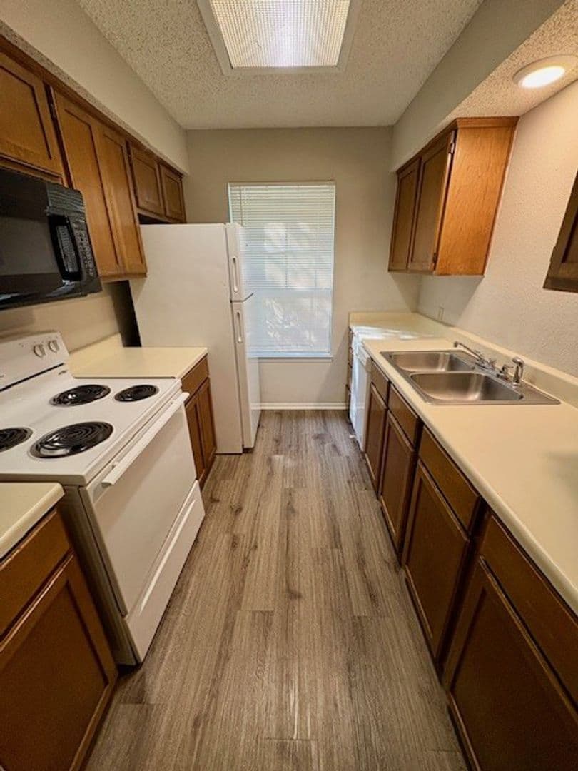 Waco Apartment: 143-149 Bentwood