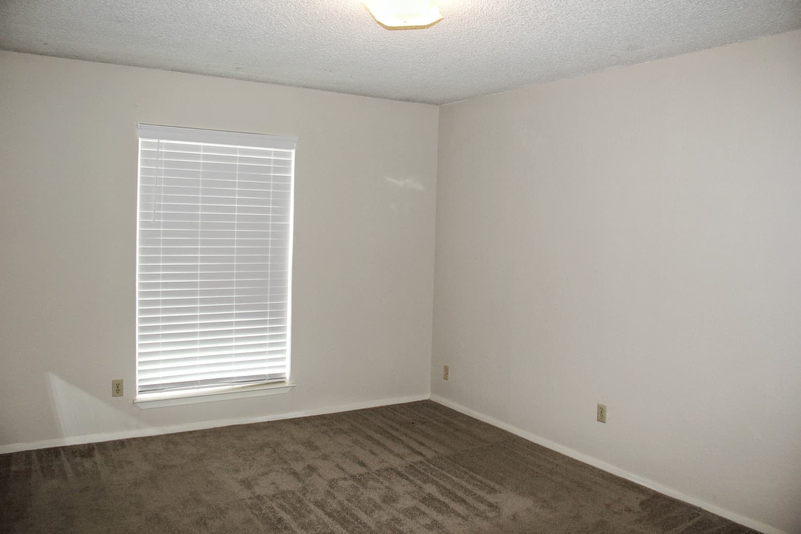 Hewitt Apartment: 101-103 Omaha