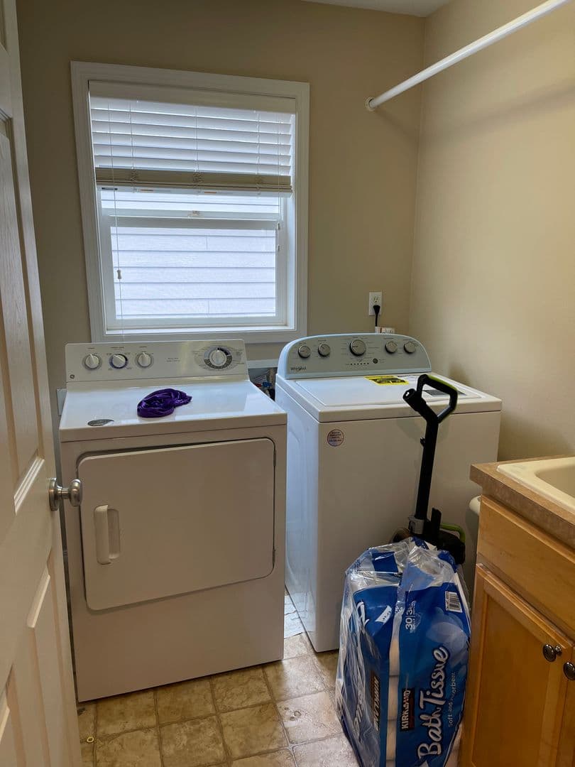 Beaverton House: 20711 SW Rosemount Street