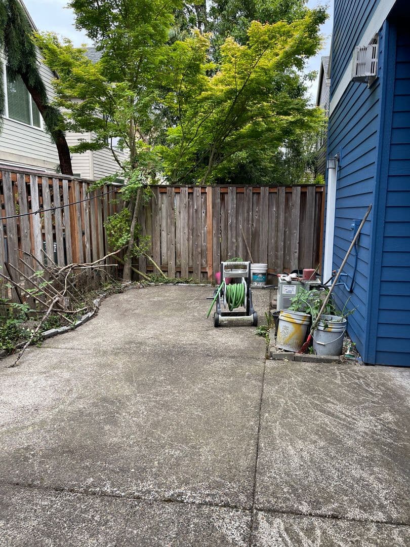 Beaverton House: 20711 SW Rosemount Street