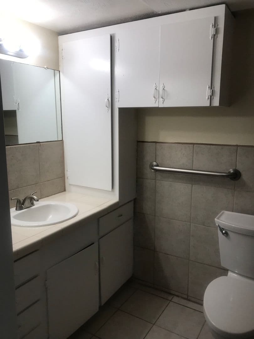 Grapevine Apartment: 308 Smith Street