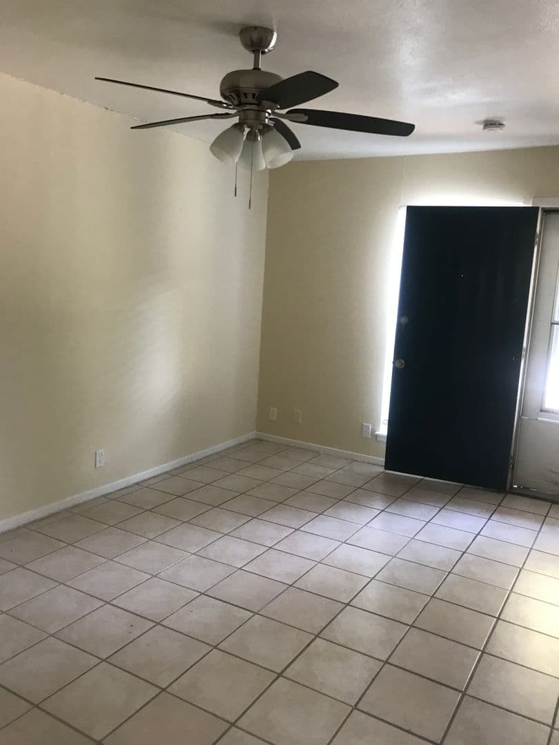 Grapevine Apartment: 308 Smith Street