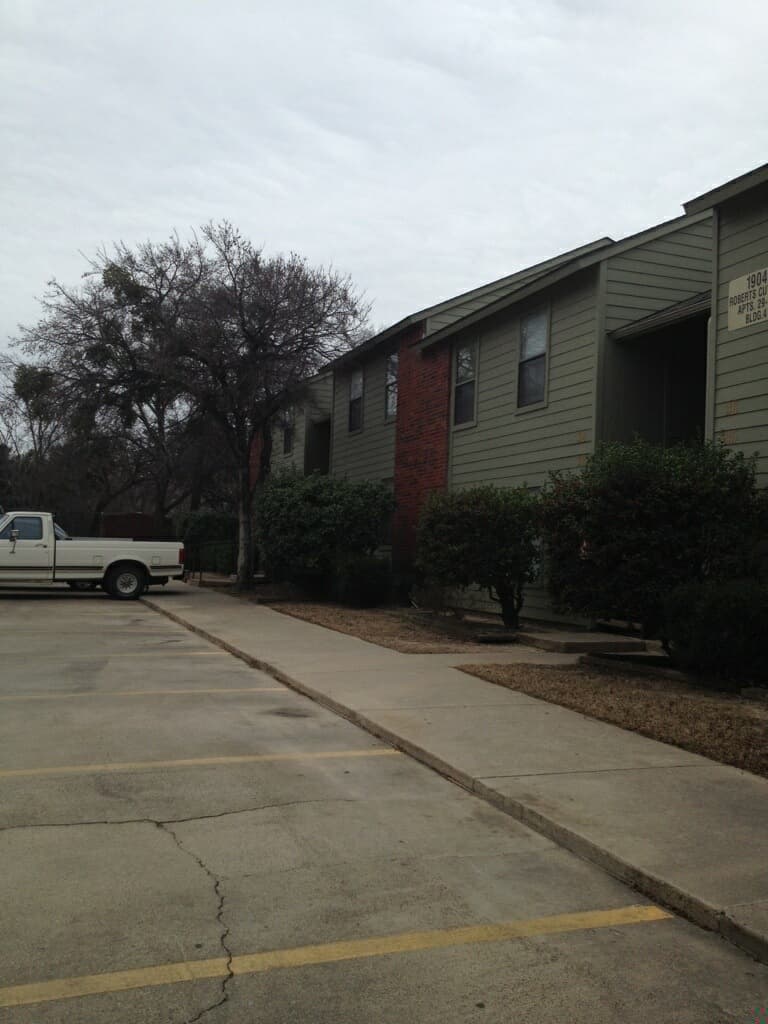 Fort Worth Apartment: 1916 Roberts Cut Off Rd
