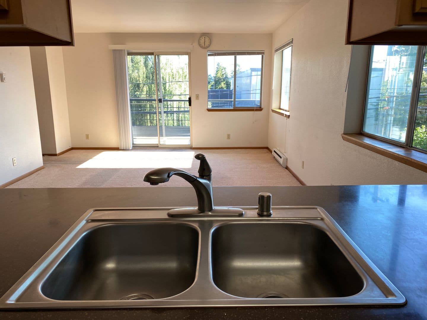 Seattle Apartment: 812 NE 42nd Street