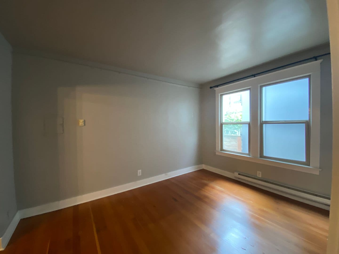 Seattle Apartment: 3301 Beacon Avenue South