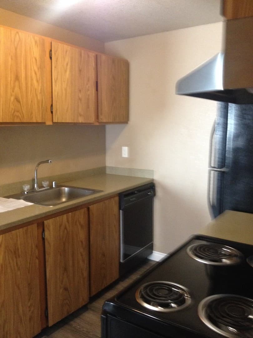 Seattle Apartment: 4327 8th Avenue NE