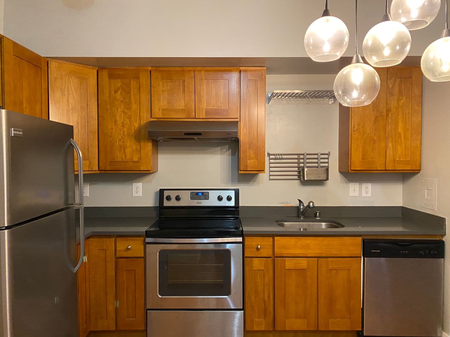 Seattle Apartment: 3301 Beacon Avenue South