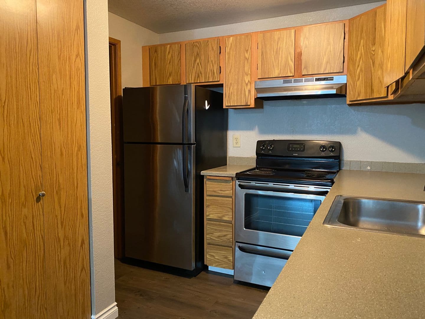 Seattle Apartment: 4327 8th Avenue NE