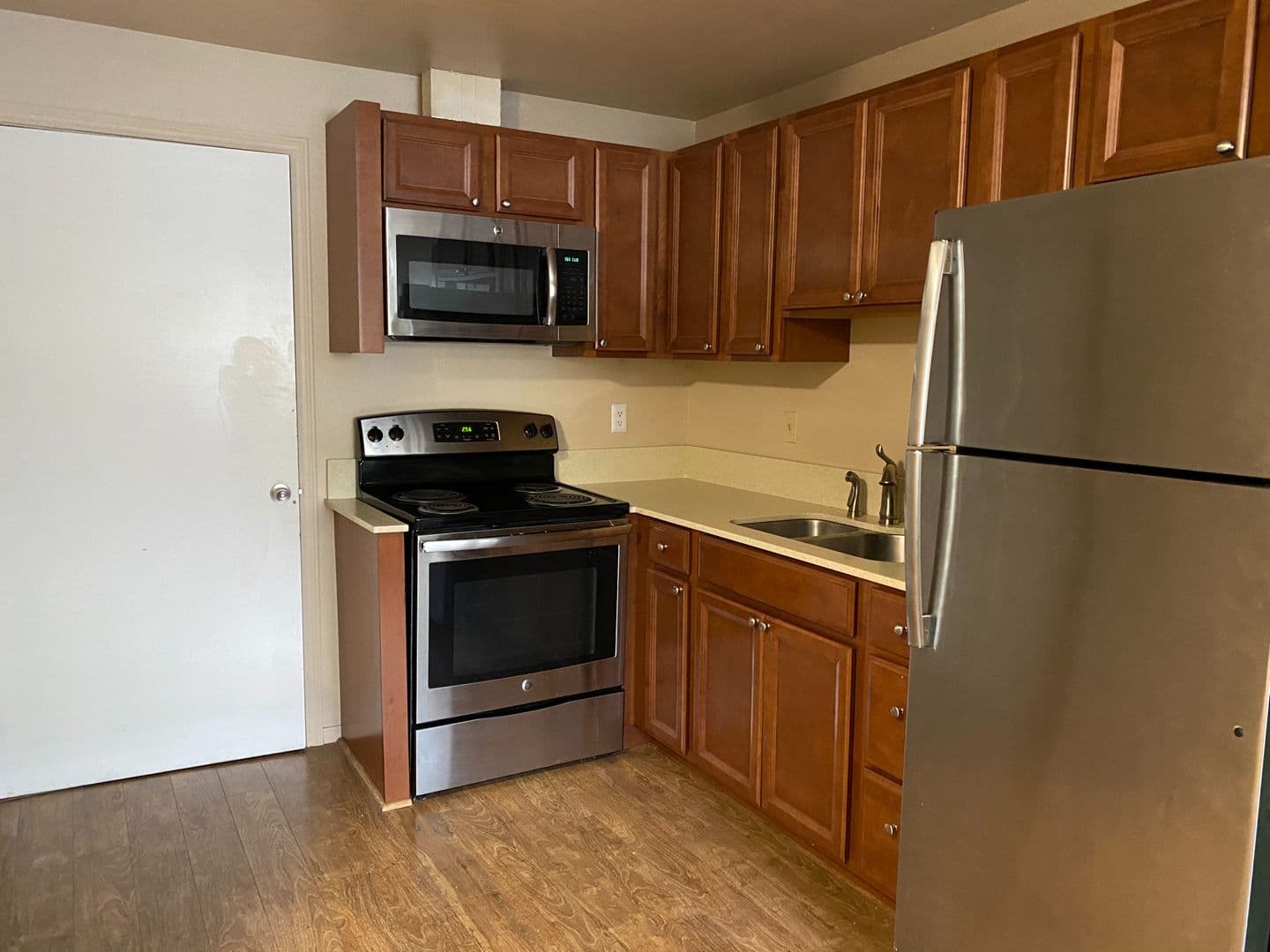 Seattle Apartment: 1519 NE 50th Street