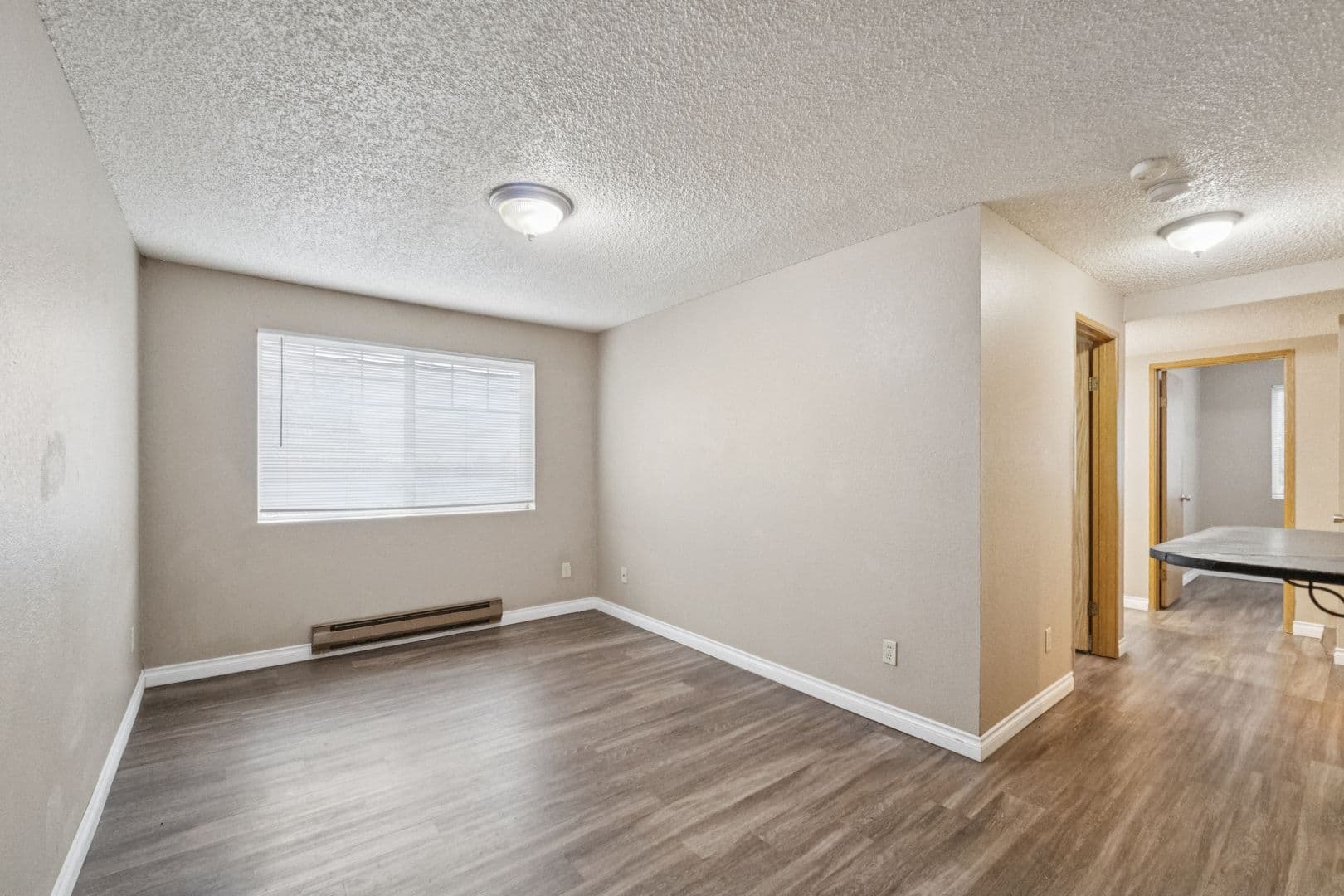 Seattle Apartment: 4327 8th Avenue NE