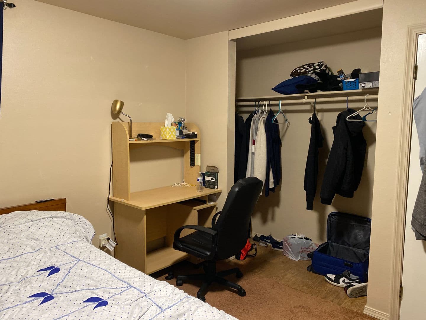 Seattle Apartment: 1519 NE 50th Street