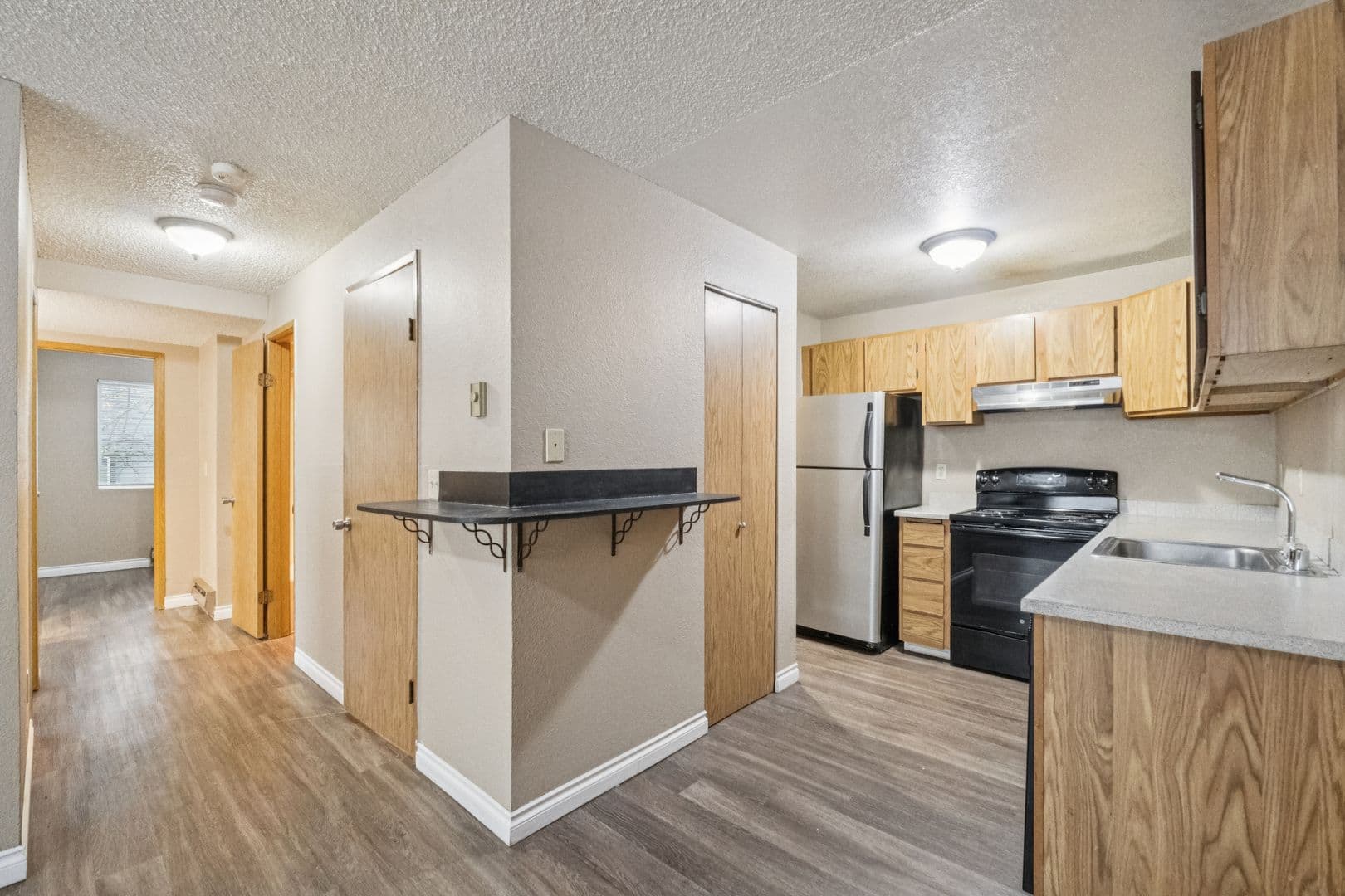 Seattle Apartment: 4327 8th Avenue NE