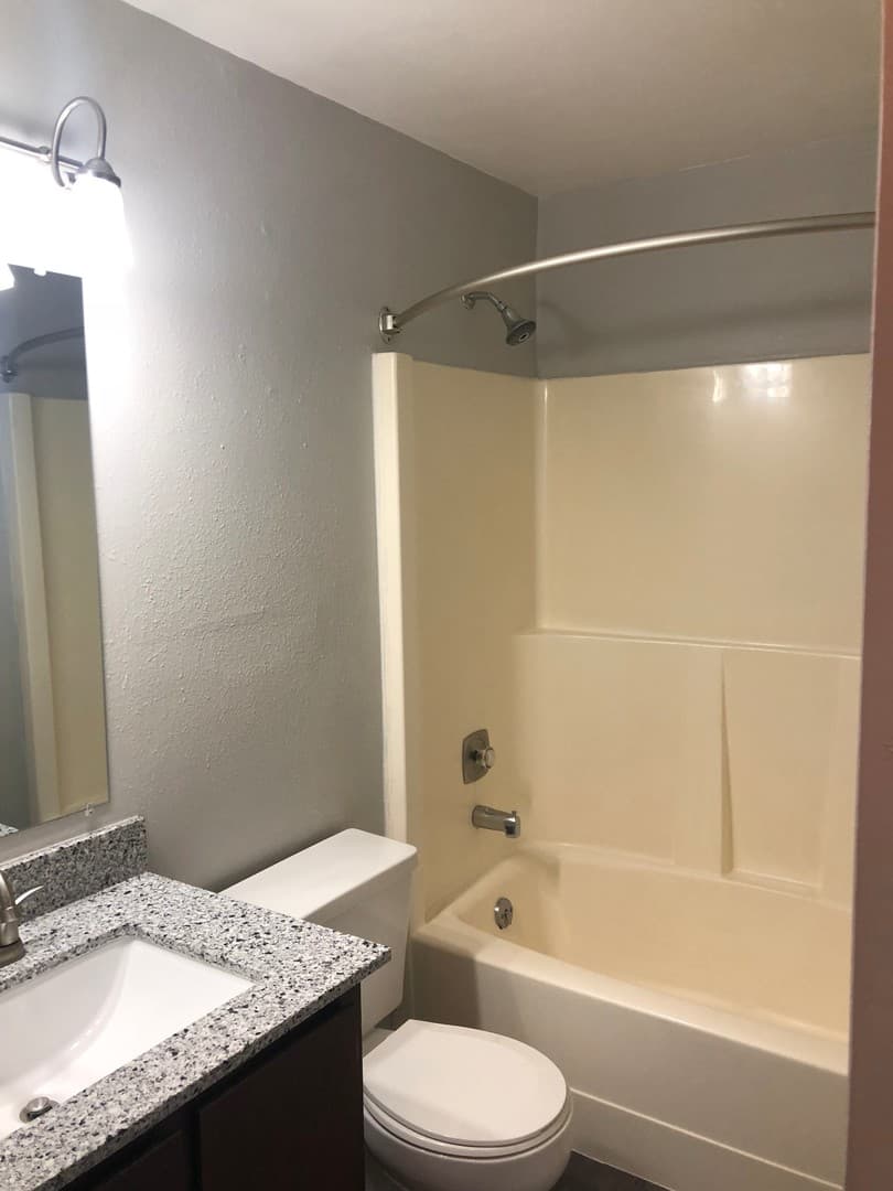 Buckley Apartment: 490 South River Avenue