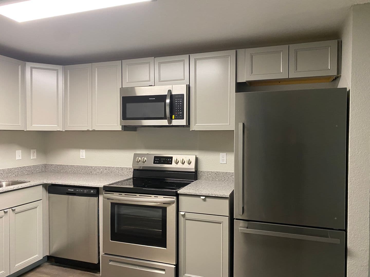 Seattle Apartment: 4327 8th Avenue NE
