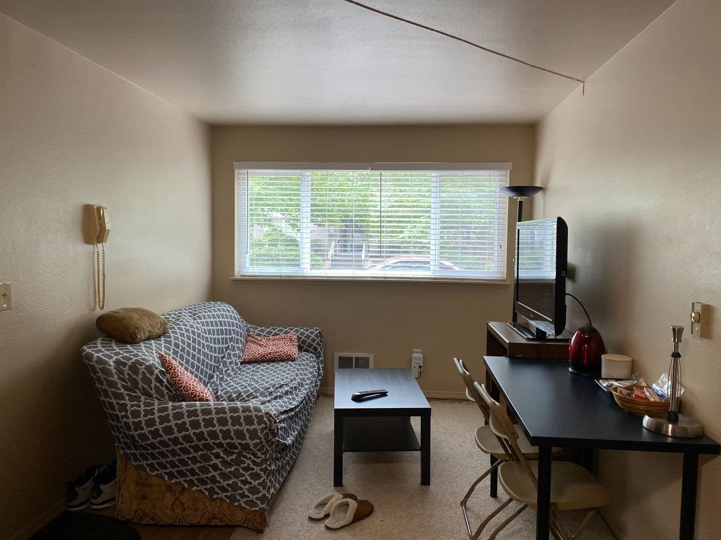 Seattle Apartment: 1519 NE 50th Street