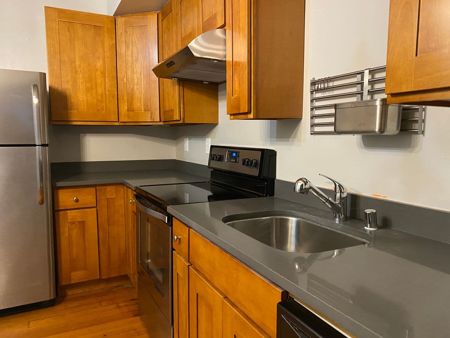 Seattle Apartment: 3301 Beacon Avenue South