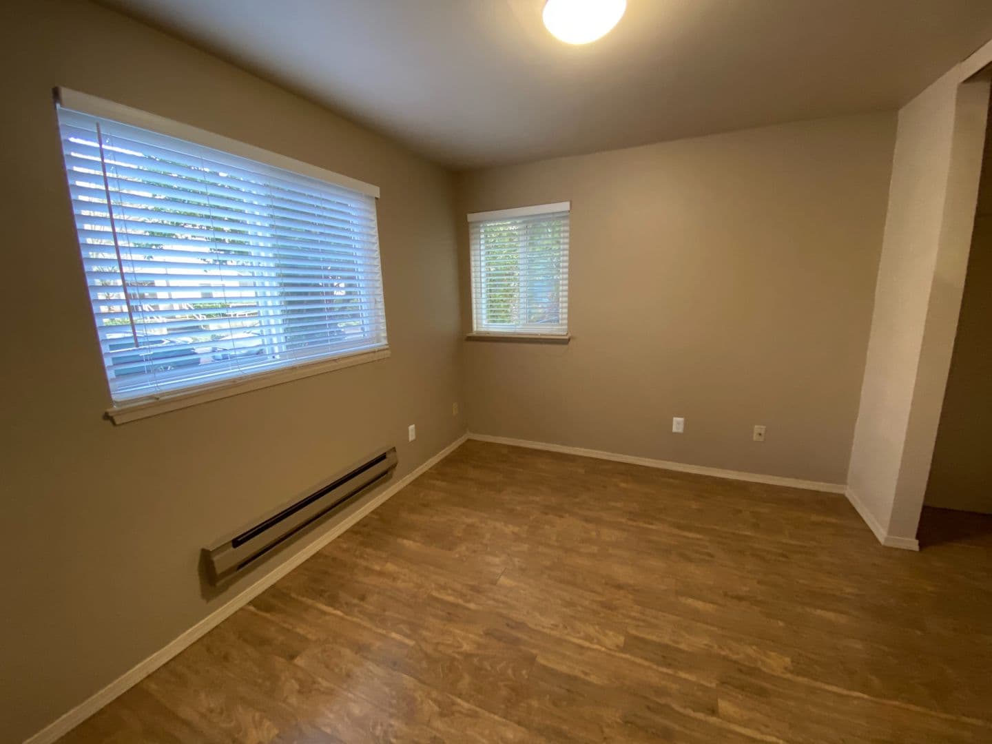 Seattle Apartment: 1519 NE 50th Street