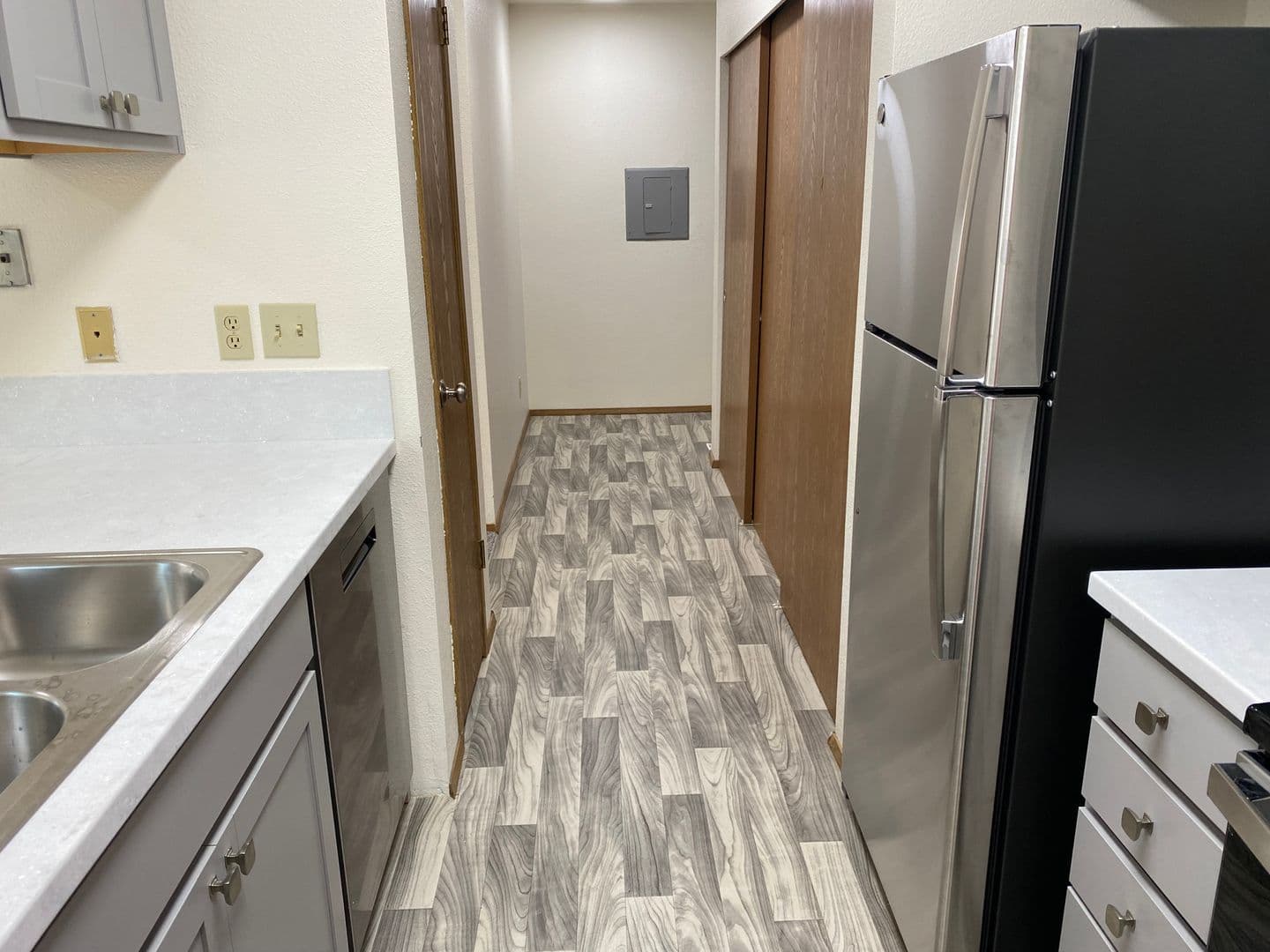 Seattle Apartment: 812 NE 42nd Street