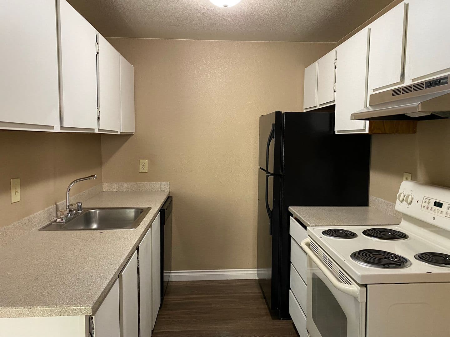 Seattle Apartment: 4327 8th Avenue NE