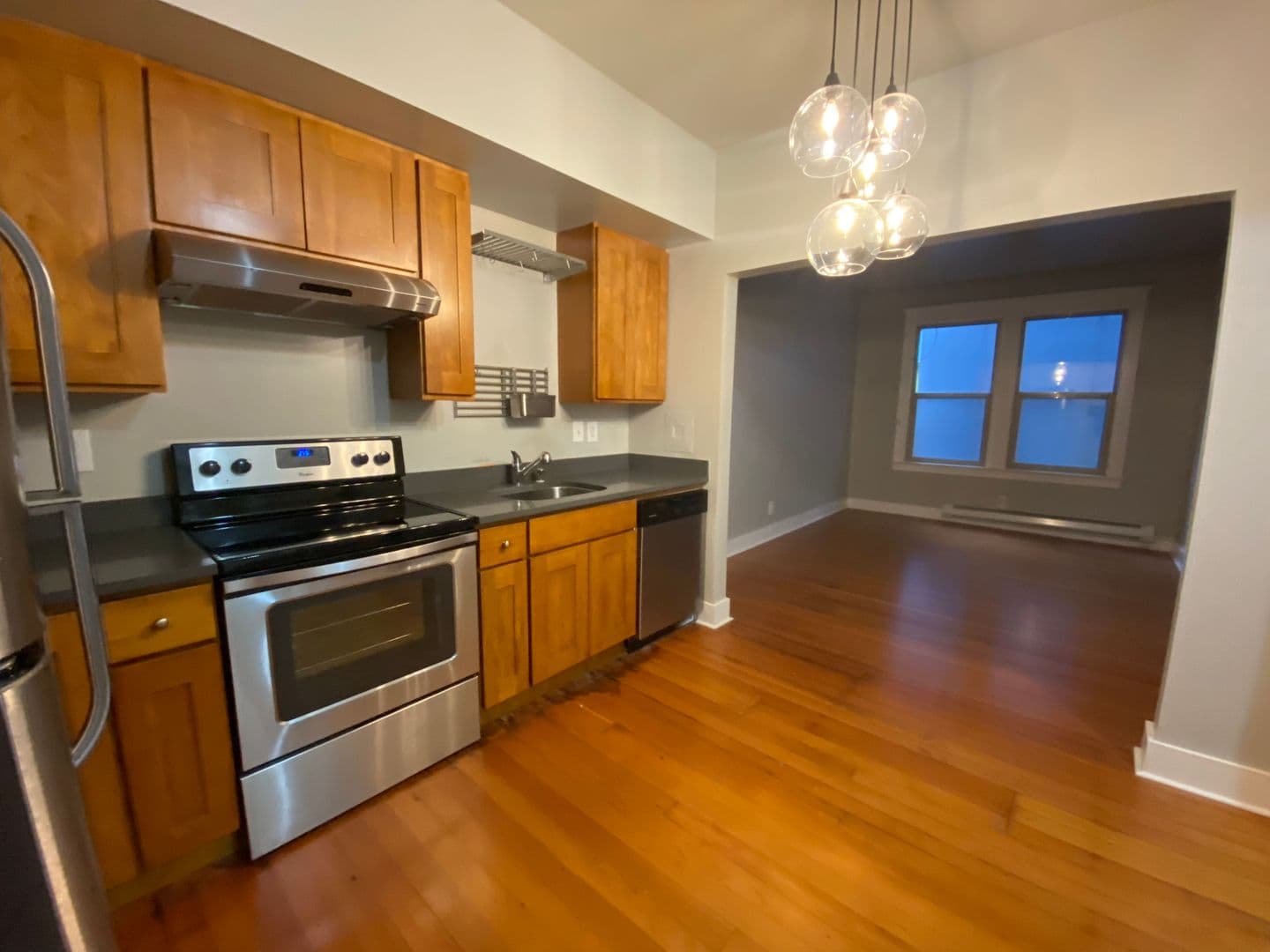 Seattle Apartment: 3301 Beacon Avenue South