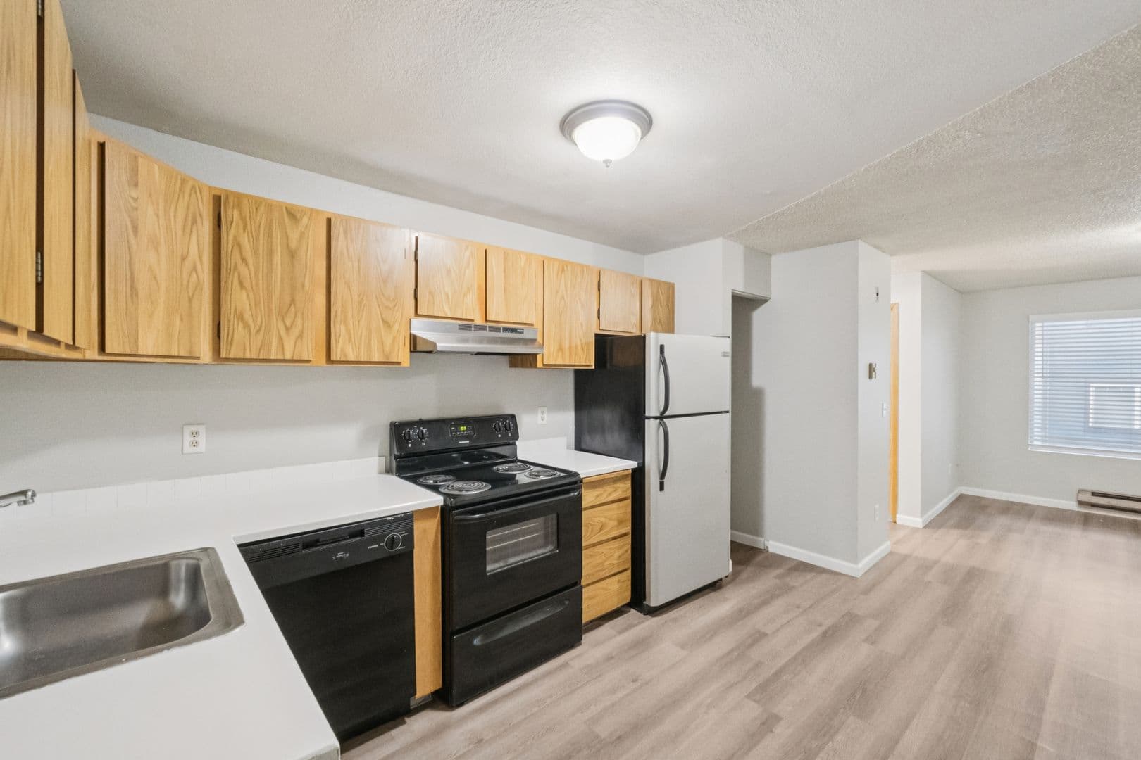 Seattle Apartment: 4327 8th Avenue NE