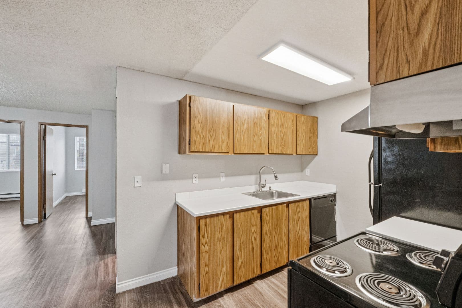 Seattle Apartment: 4327 8th Avenue NE