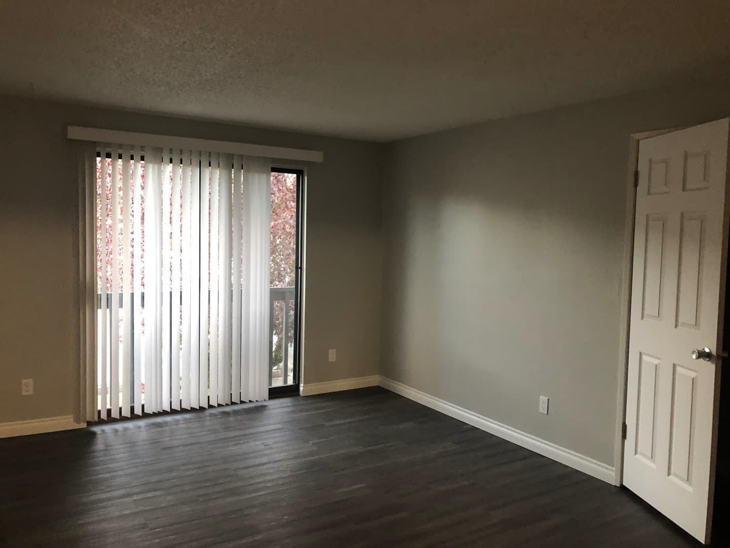 Buckley Apartment: 490 South River Avenue