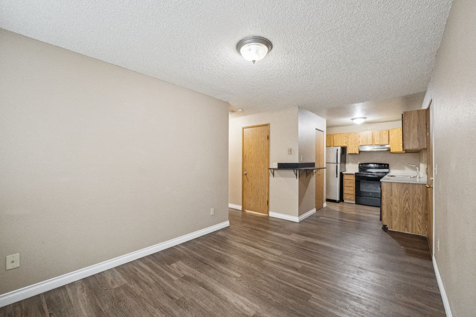 Seattle Apartment: 4327 8th Avenue NE