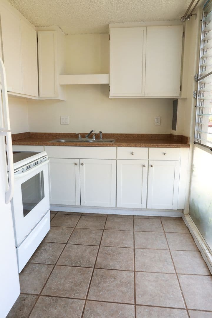 Pearl City House: 936 Lehua Ave #106