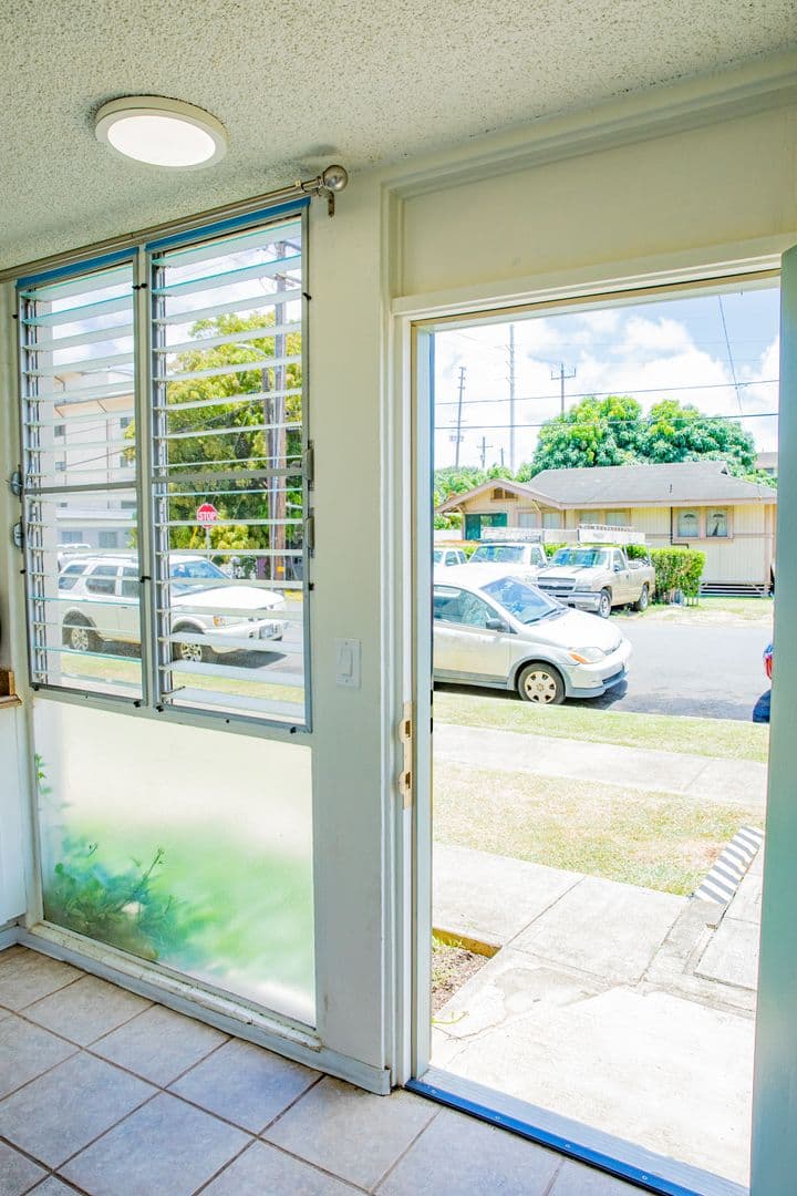 Pearl City House: 936 Lehua Ave #106