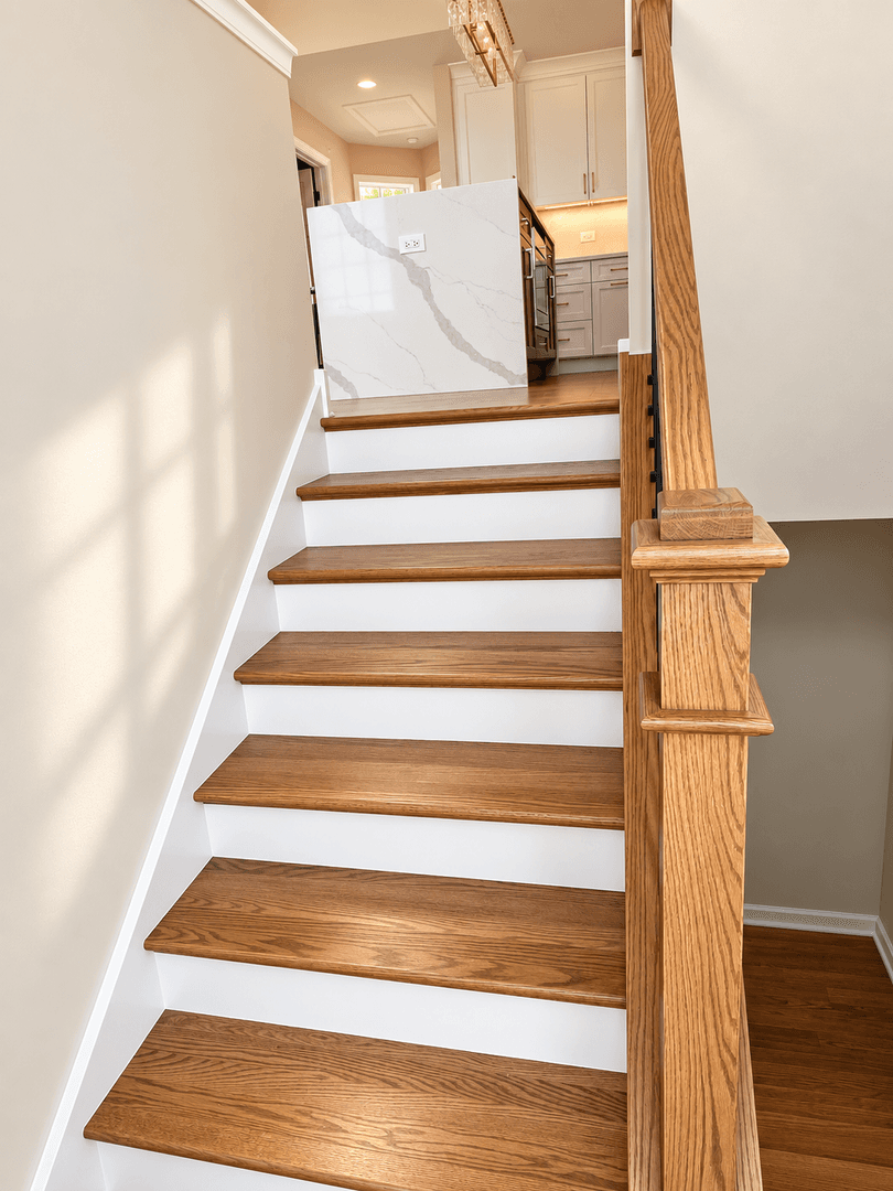 Crystal Lake Apartment: 647 Ruby St