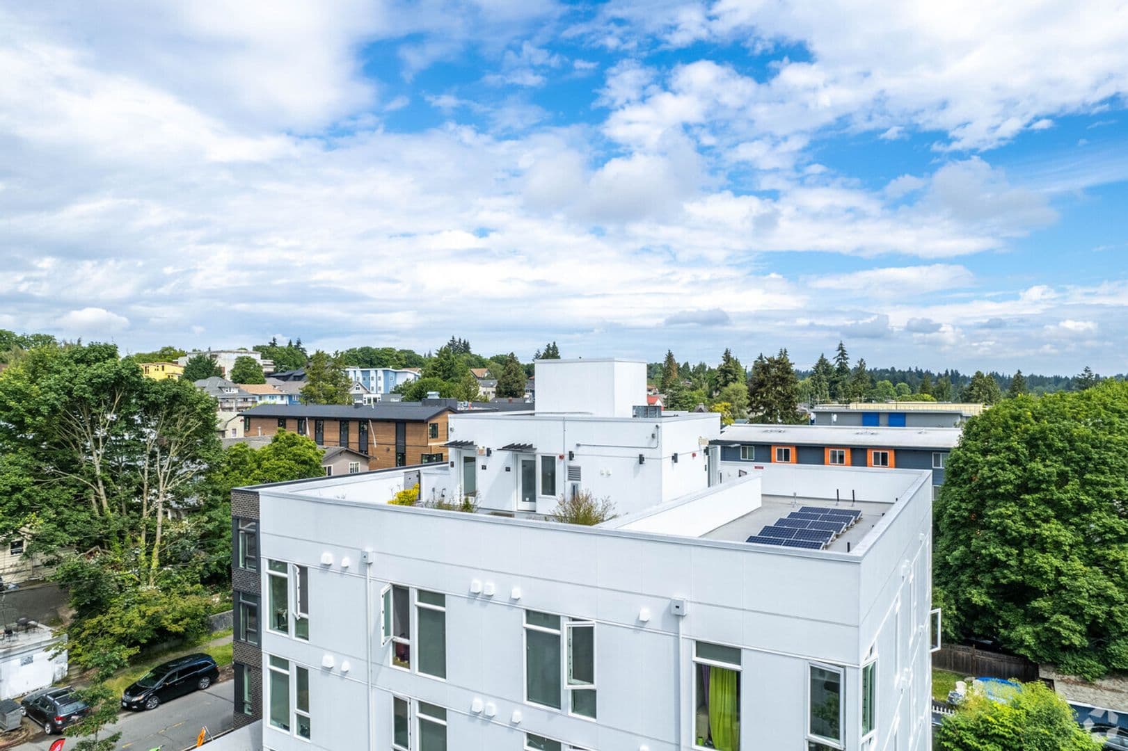 Seattle Apartment: 4710 20th Ave NE