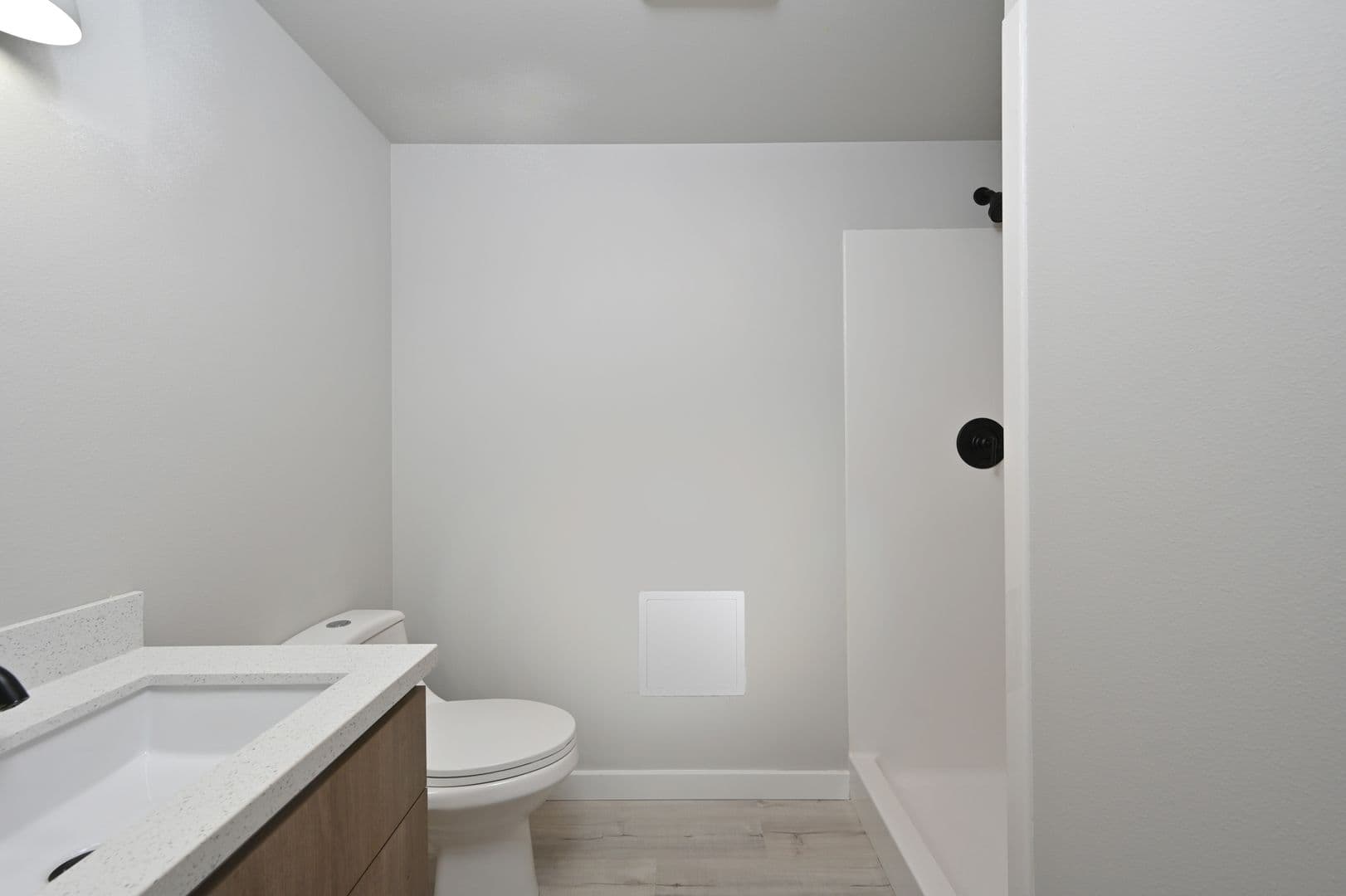 Seattle Apartment: 4730 19th Ave NE