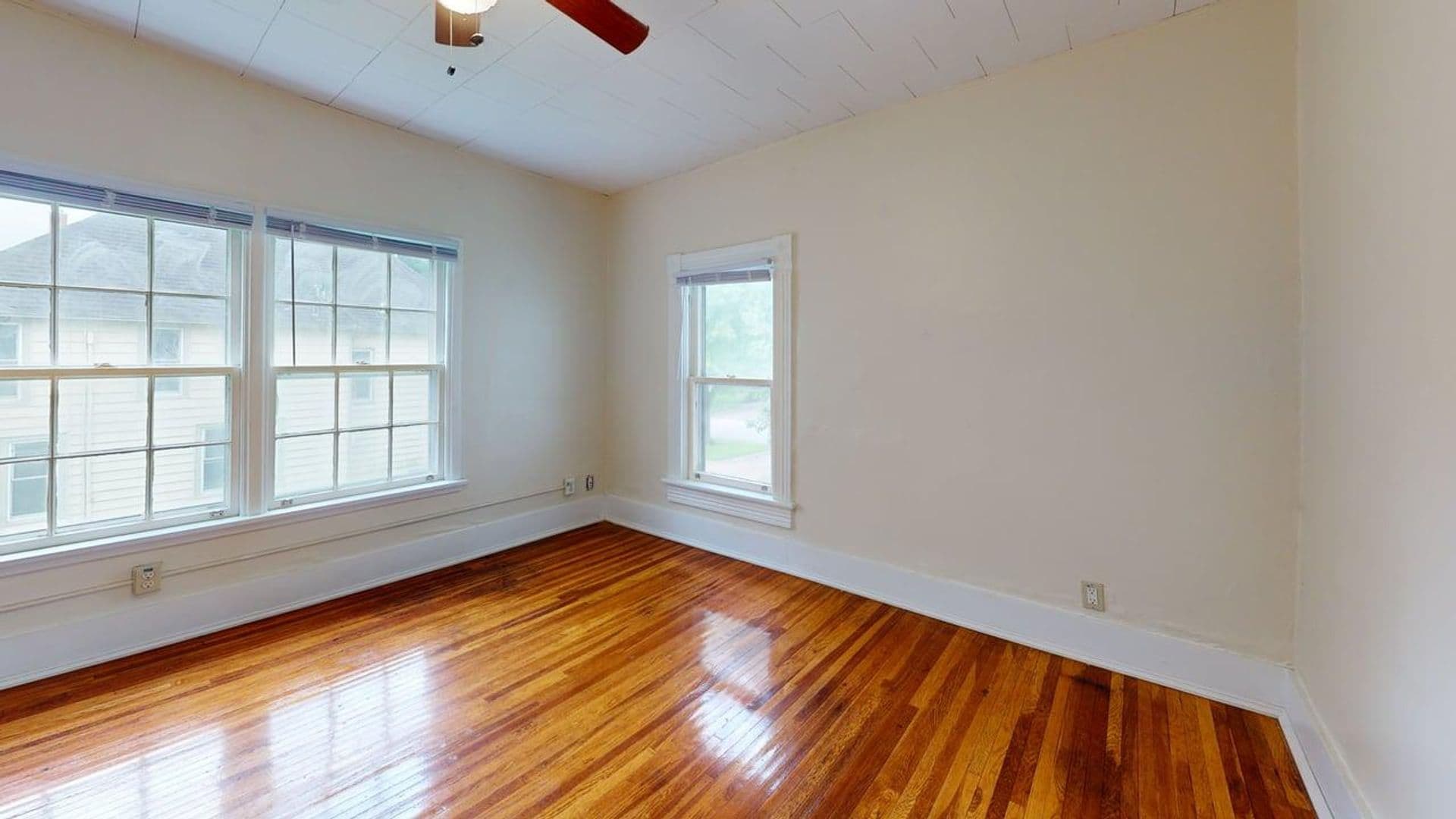 Ames House: 814 Burnett Avenue
