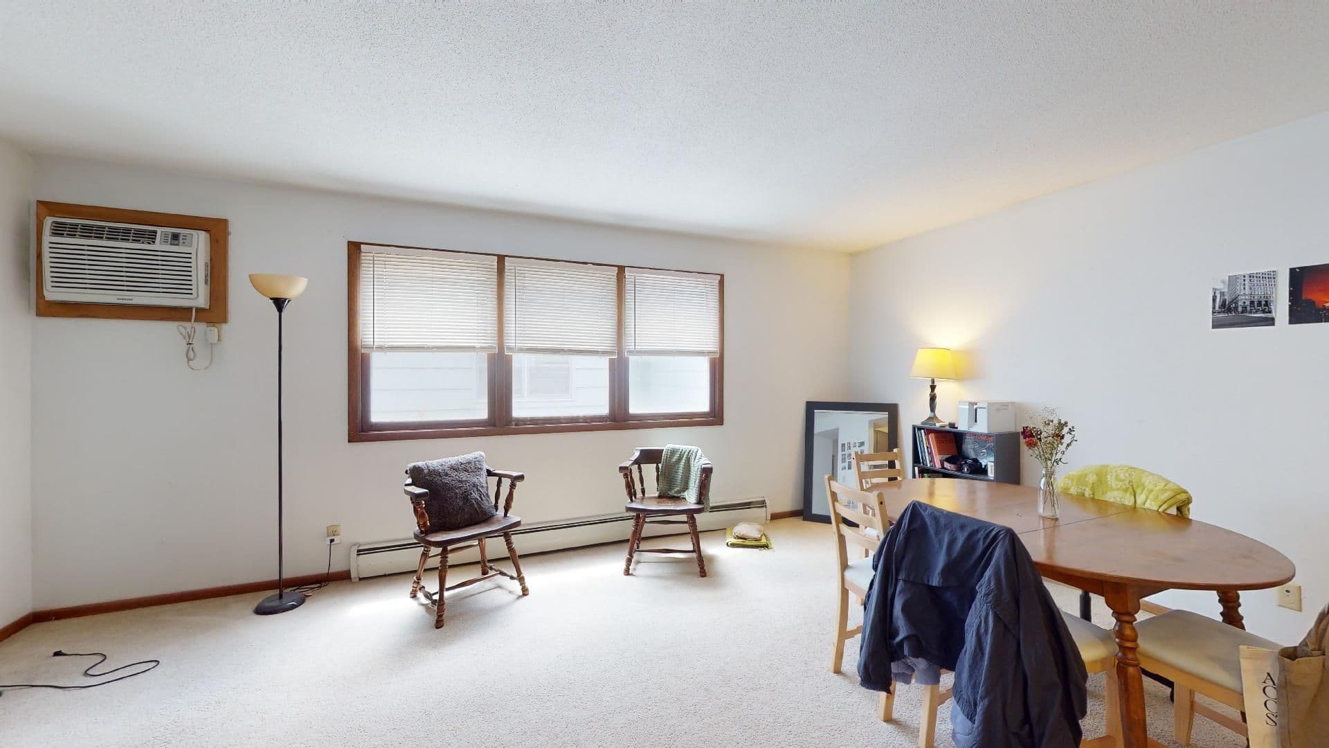 Ames Apartment: 216 Campus Avenue