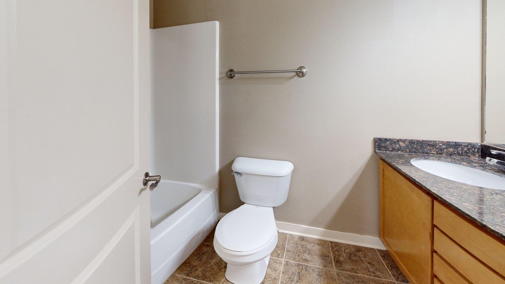 Grimes Townhome: 3600 SE Glenstone Dr