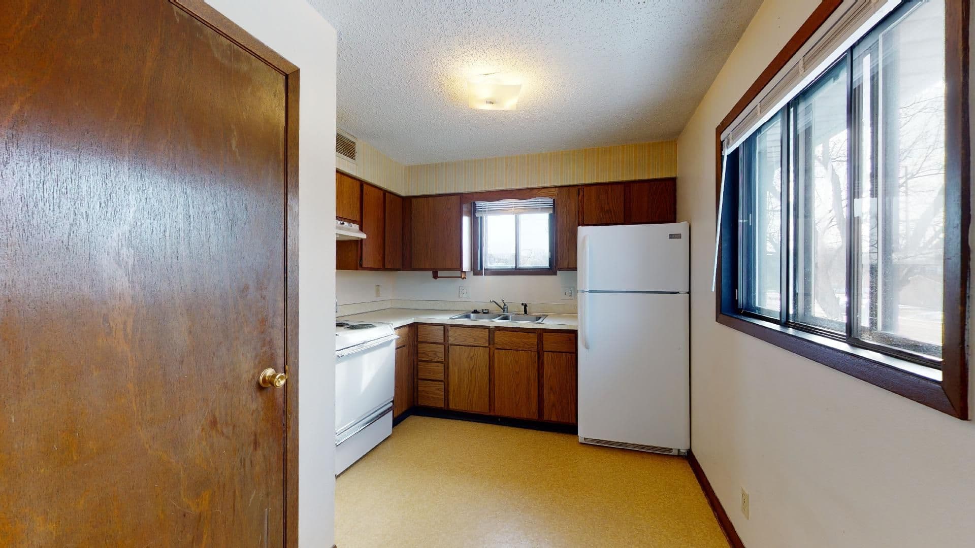 Ames Apartment: 1314 North Dakota Avenue