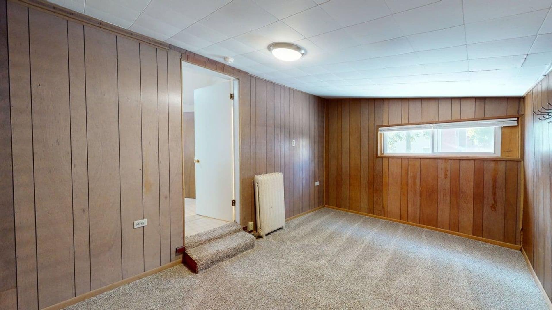 Ames Apartment: 139 Sheldon Avenue