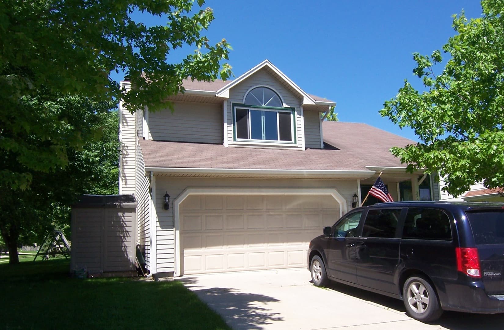 Ames House: 3801 Columbine Avenue