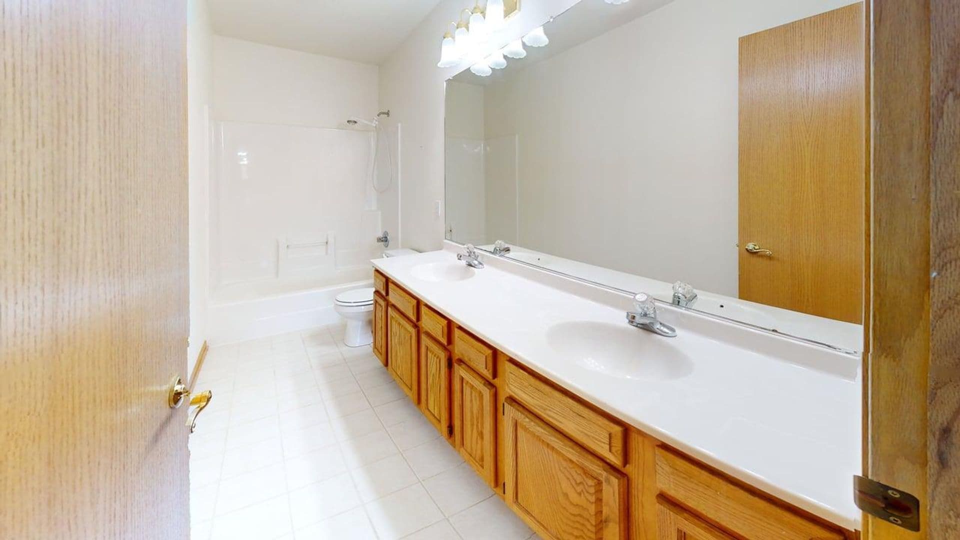 Ames House: 2917 Bayberry Road