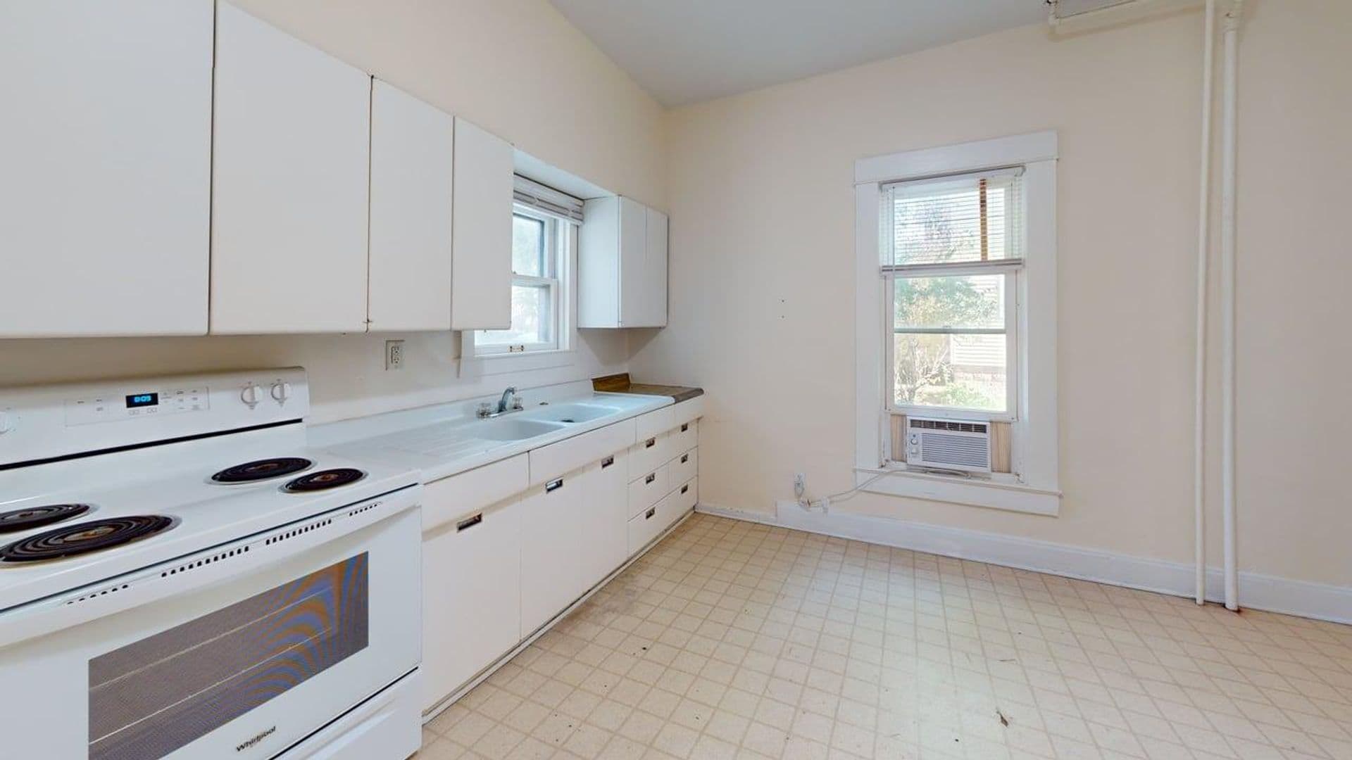 Ames Apartment: 139 Sheldon Avenue