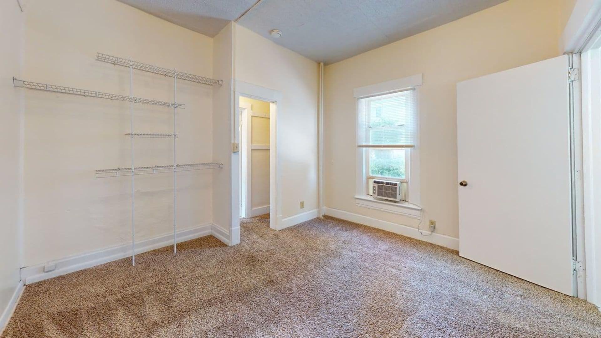 Ames Apartment: 139 Sheldon Avenue